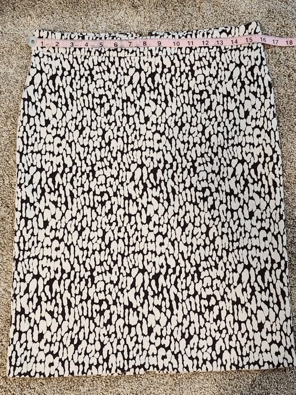 Michael Michael Kors Brown & White Patterned Skirt – Size M – EUC - Picture 4 of 7